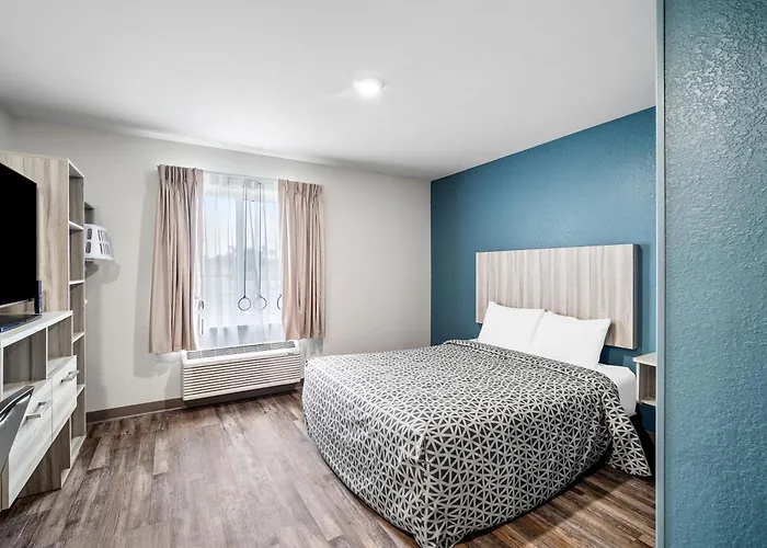 Hotel Woodspring Near Hanes Mall 2*