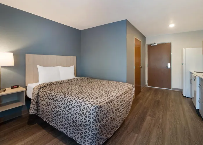 Hotel Woodspring Near Hanes Mall 2*