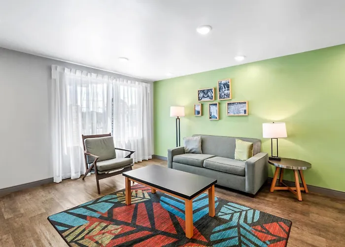 Hotel Woodspring Near Hanes Mall
