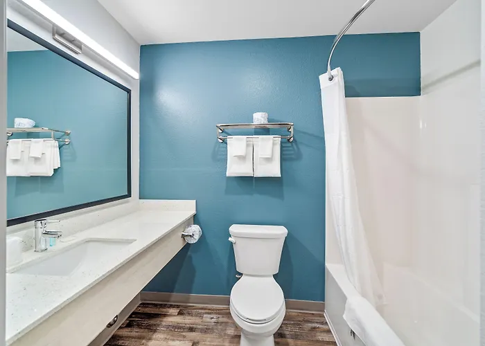 Hotel Woodspring Near Hanes Mall 2*
