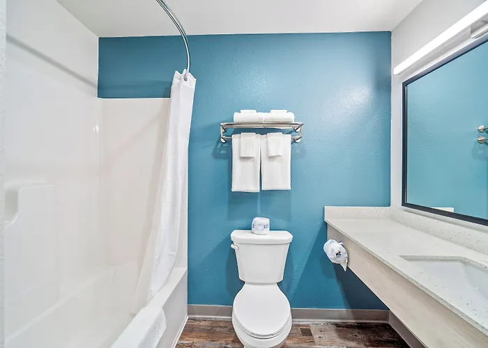 Hotel Woodspring Near Hanes Mall 2*