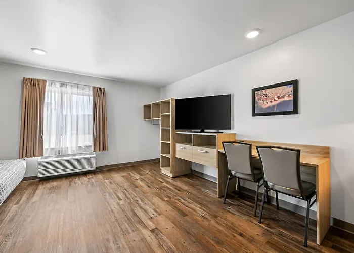 Hotel Woodspring Near Hanes Mall 2*